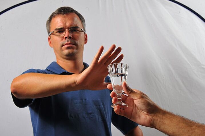 Smettere di bere è un modo per smettere di bere da solo