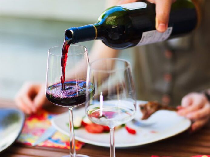 bere vino e vaccinarsi